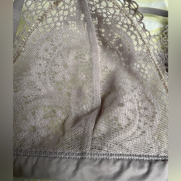 Unlined lace bralette - Picture 5 of 5